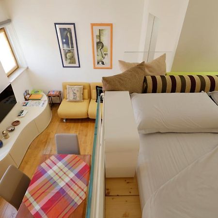 Siena Uptown - Sabrina'S Cozy Apartment Екстериор снимка