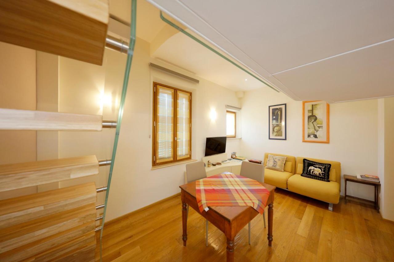 Siena Uptown - Sabrina'S Cozy Apartment Екстериор снимка