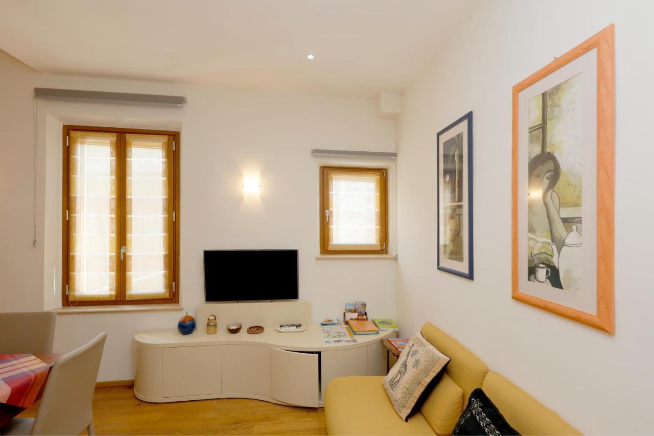 Siena Uptown - Sabrina'S Cozy Apartment Екстериор снимка