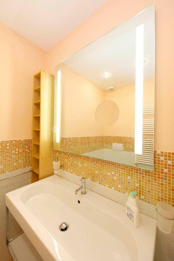Siena Uptown - Sabrina'S Cozy Apartment Екстериор снимка