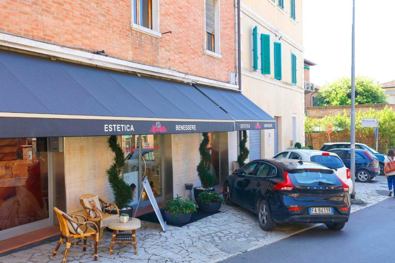 Siena Uptown - Sabrina'S Cozy Apartment Екстериор снимка